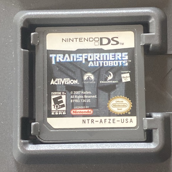 Nintendo DS Transformers Autobots Rated E For Everyone - Picture 4 of 5